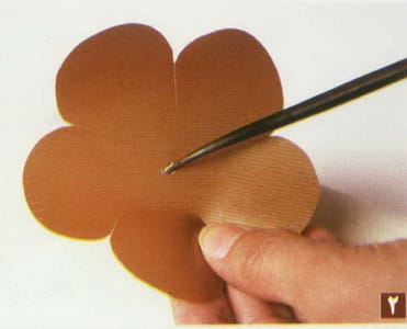 آموزش ساخت گل های پارچه ای آموزش ساخت گل های پارچه ای