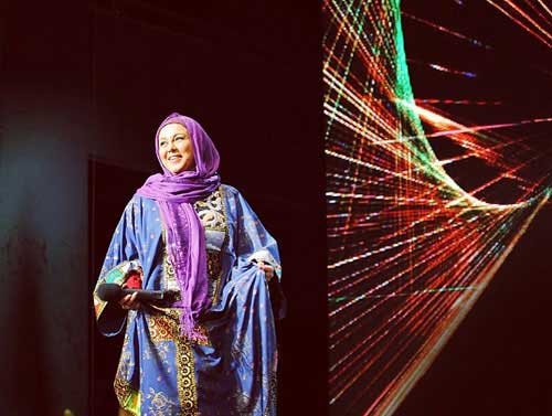 عکس های جنجالی از مانتو چهل تیکه بهنوش بختیاری عکس های جنجالی از مانتو چهل تیکه بهنوش بختیاری