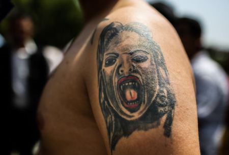 تصاویری از بدن خط خطی اراذل و جاهلین تهران تصاویری از بدن خط خطی اراذل و جاهلین تهران