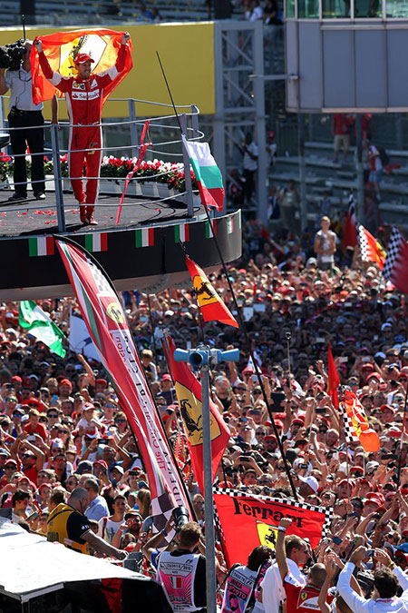 قهرمانی سباستین وتل در مسابقات اتومبیلرانی جایزه بزرگ فرمول یک در شهر مونزا ایتالیا عکسهای جالب,عکسهای جذاب