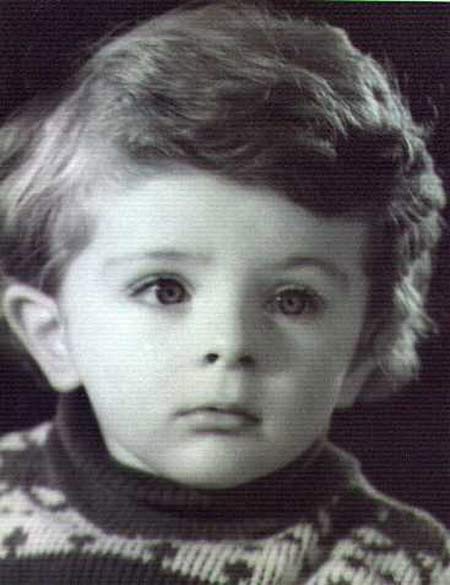 تصاویر کمیاب از کودکی از خواننده های مشهور ایرانی تصاویر کمیاب از کودکی از خواننده های مشهور ایرانی