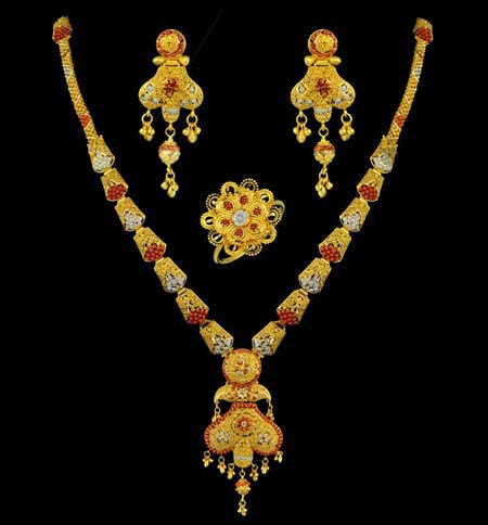 زیباترین مدلهای سرویس و نیم سرویس طلا زرد زیباترین مدلهای سرویس و نیم سرویس طلا زرد