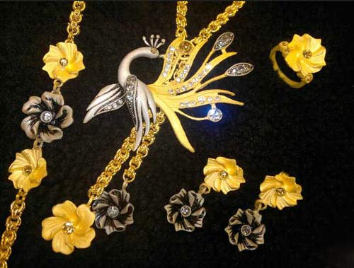 زیباترین مدلهای سرویس و نیم سرویس طلا زرد زیباترین مدلهای سرویس و نیم سرویس طلا زرد