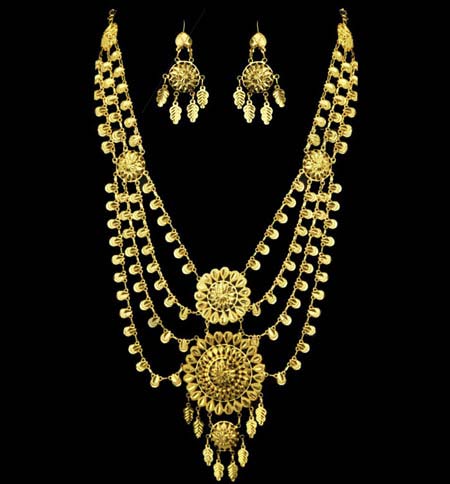 زیباترین مدلهای سرویس و نیم سرویس طلا زرد زیباترین مدلهای سرویس و نیم سرویس طلا زرد