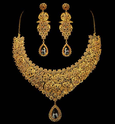 زیباترین مدلهای سرویس و نیم سرویس طلا زرد زیباترین مدلهای سرویس و نیم سرویس طلا زرد