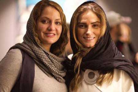 مهناز افشار، طناز طباطبایی و سحر دولت شاهی در یک گالری