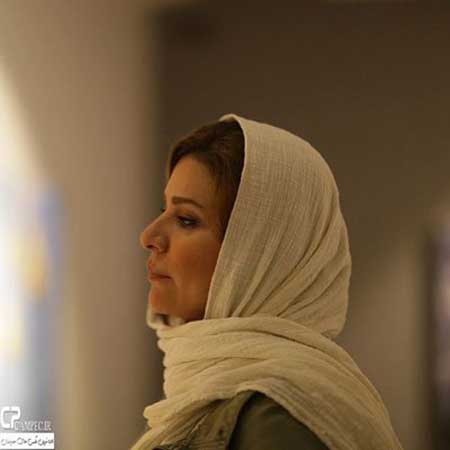 مهناز افشار، طناز طباطبایی و سحر دولت شاهی در یک گالری