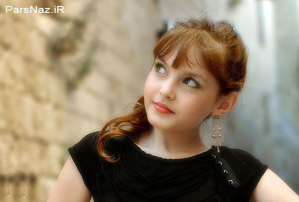 عکس های دختری که دارای رکورد زیباترین دختر جهان است