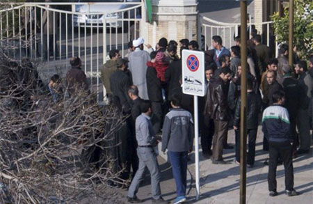 جزئیات حمله و فحاشی به فاطمه معتمد آریا در کاشان و واکنش وی+عکس