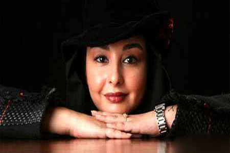 عکس روی جلد ماهایا پطروسیان در یک مجله مد