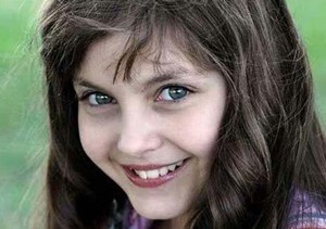 عکس های دختری که دارای رکورد زیباترین دختر جهان است