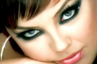 جدیدترین عکس بدون آرایش ابرو گوندش در 41 سالگی