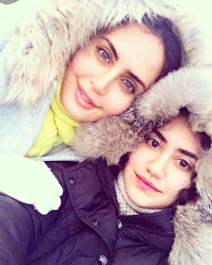 الناز شاکردوست در کنار خواهرش الیکا