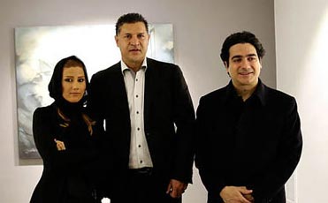 علی دایی و خواننده مشهور و هنرمند زن (عکس) علی دایی و خواننده مشهور و هنرمند زن (عکس)