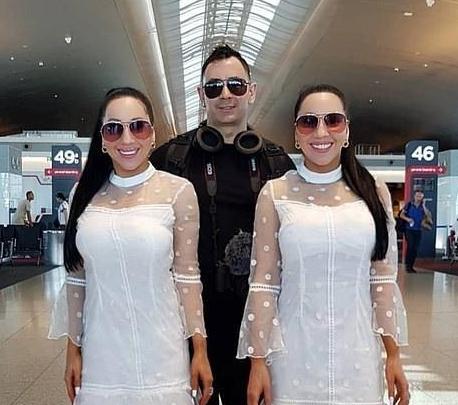 ازدواج همزمان خواهران دوقلو با یک پسر! +عکس عروسی 1 خواهران دوقلو