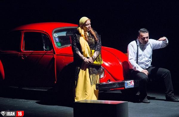 بی حجابی ابتذال و بی بند و باری بازیگران تئاتر ایران 7 برنامه مبتذل و بی حجابی در تئاتر (1)