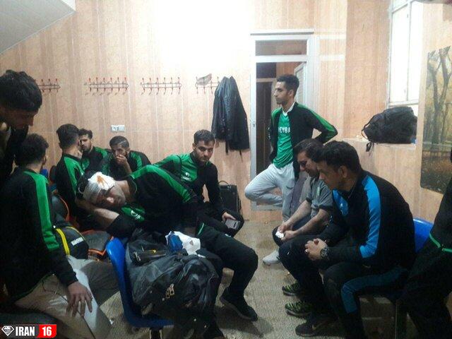 چاقو کشی در لیگ دسته دوم فوتبال ایران 1 چاقو کشی در لیگ دسته دوم فوتبال ایران
