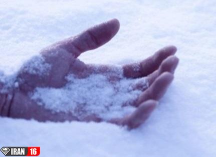 یخ زدن کودک بازیگوش حین بازی در یخچال