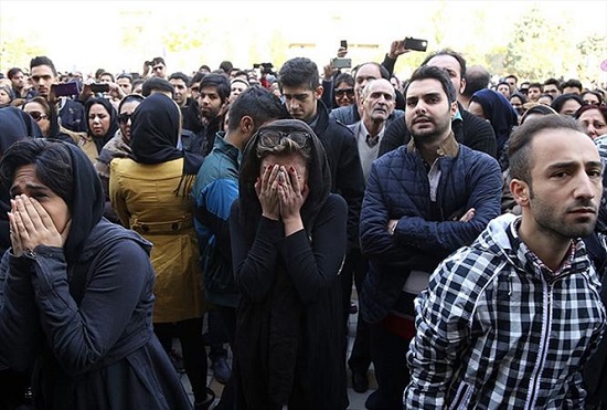 انتقال پیکر مرتضی پاشایی به سردخانه  