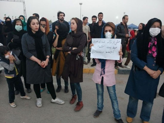 عکس: تجمع اهوازی ها در اعتراض به آلودگی هوا عکس: تجمع اهوازی ها در اعتراض به آلودگی هوا