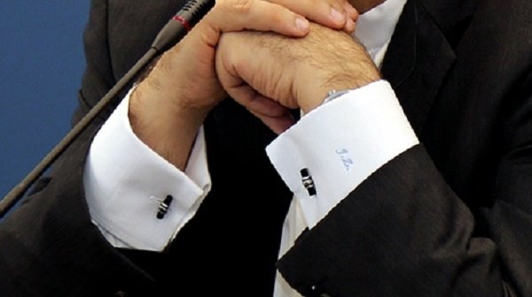 گلدوزی لباس ظریف سوژه رسانهها شد+عکس 1 n2801738-4167807 (1).jpg