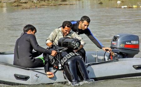 شادی سرخیل قایقران گیلانی در مرداب انزلی غرق شد (تصاویر دلخراش) شادی سرخیل قایقران گیلانی در مرداب انزلی غرق شد (تصاویر دلخراش)