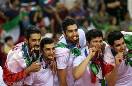 والیبالیست ها ایران با همسرانشان در جشن بازی های آسیایی  (تصویری)