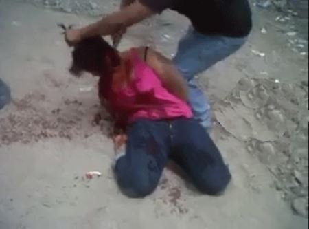 جنجال انتشار ویدئویی از سربریدن خبرنگار زن توسط داعش + تصاویر 18+ جنجال انتشار ویدئویی از سربریدن خبرنگار زن توسط داعش + تصاویر 18+