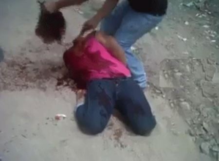 جنجال انتشار ویدئویی از سربریدن خبرنگار زن توسط داعش + تصاویر 18+ جنجال انتشار ویدئویی از سربریدن خبرنگار زن توسط داعش + تصاویر 18+
