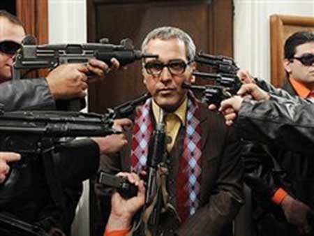 مهران مدیری در مرکز حاشیه برنده کیست