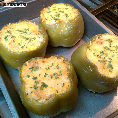 آموزش طرز تهیه دلمه فلفل سبز با پنیر پیتزا در فر , دلمه فلفل سبز , طرز تهیه دلمه فلفل سبز