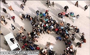 عکس های قصاص یک پیرمرد به اتهام لواط توسط داعش