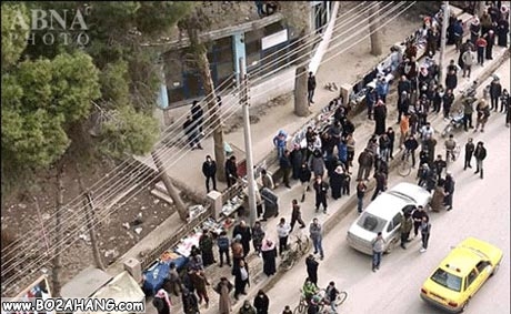 عکس های قصاص یک پیرمرد به اتهام لواط توسط داعش