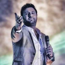 محمد علیزاده / کنسرت محمدعلیزاده / عکسهای محمد علی زاده / علیزاده در کنسرت برج میلاد / تیپ محمد علیزاده