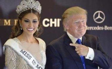 ماجرای ادرار کردن فاحشه های دونالد ترامپ روی تخت هتل