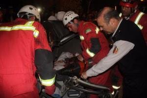 نجات معجزه آسای راننده پراید از تصادف با تریلی+تصاوبر