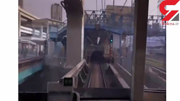 فیلم لحظه‌ی برخورد سر یک مرد با قطار مترو در ایستگاه (14+)