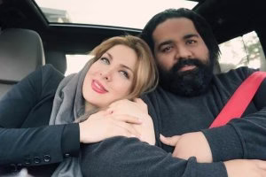 جشن تولد دختر رضا صادقی و همسرش