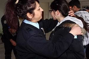 لخت کردن دختران ایرانی در فرودگاه گرجستان