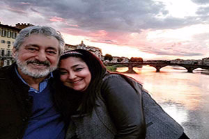 تبریک سالگرد ازدواج خواننده مشهور به همسرش (عکس)