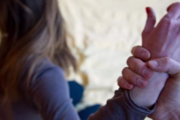 چون دخترم را دوست داشتم او را باردار کردم!