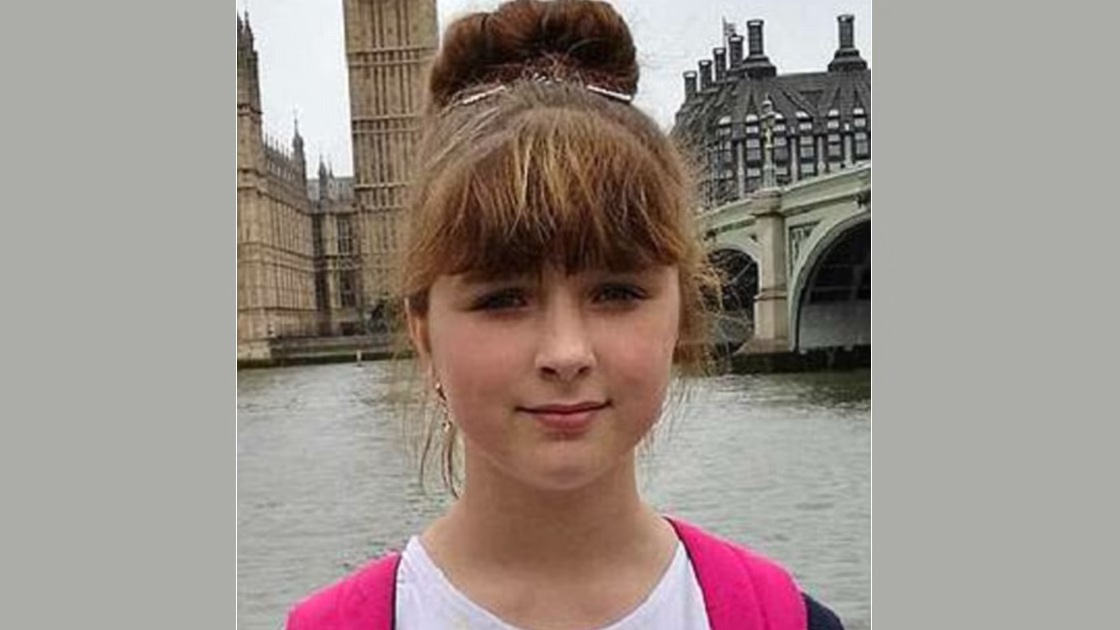 جسد برهنه دختر