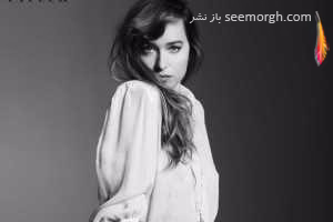 بازیگر 29 ساله با مادربزرگ 88 ساله اش روی فرش قرمز آمد + عکس