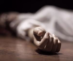 رها کردن جنازه روی تخت وسط خیابان ! + فیلم