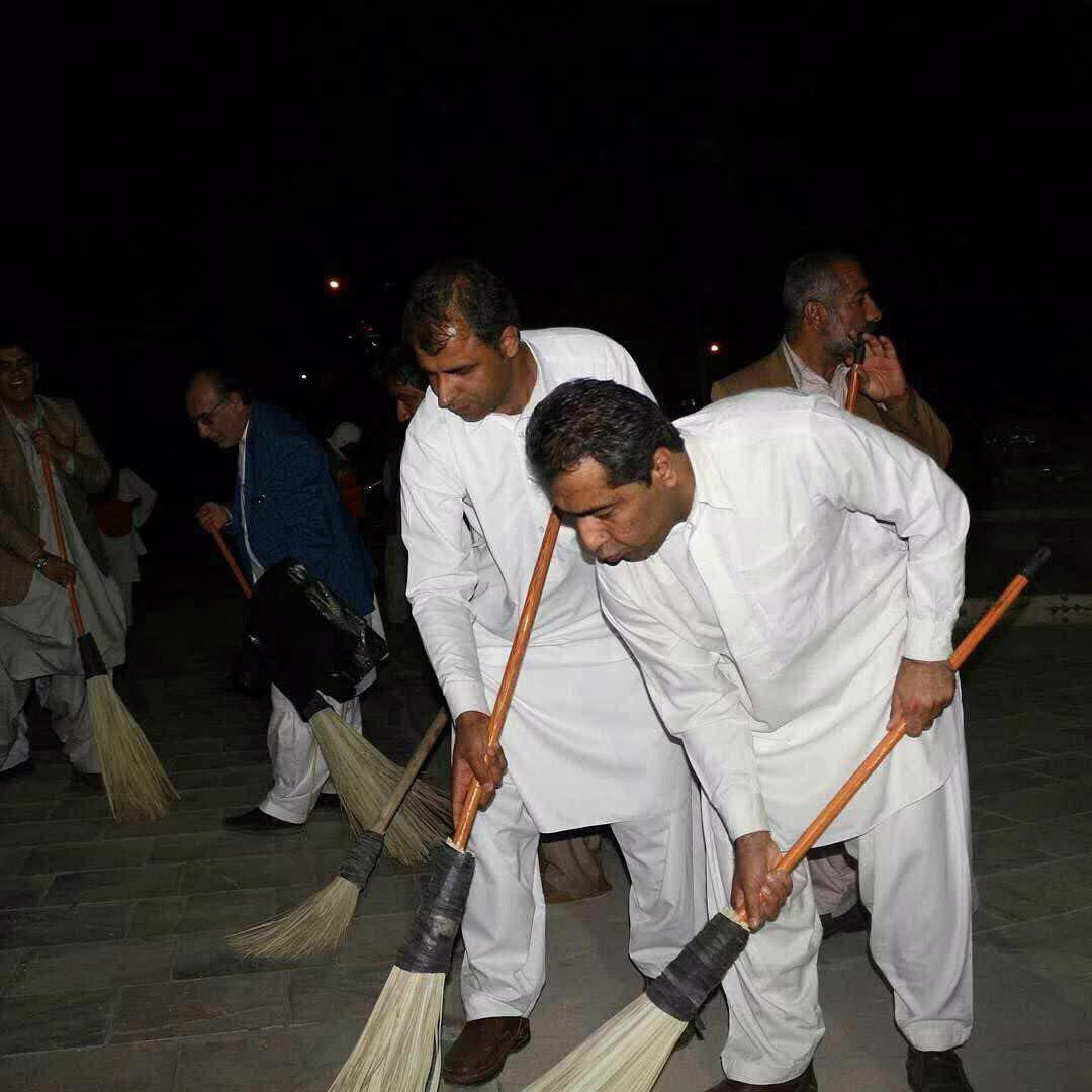 نماینده سراوان برای رای انتخابات