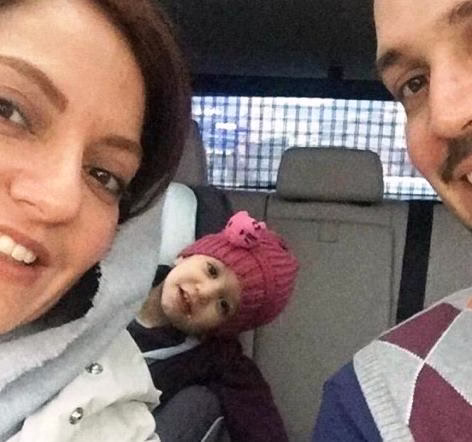 مهناز افشار بازیگر کشورمان در کنار همسرش یاسین رامین و دخترش لیا