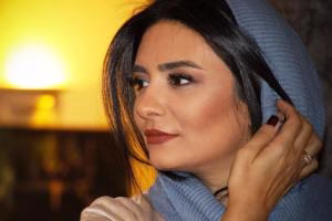 لیندا کیانی بی حجاب