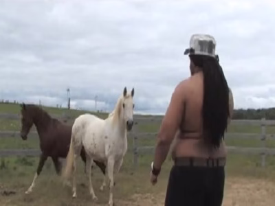 رابطه جنسی مردی با اسب در آمریکا رابطه جنسی با حیوانات