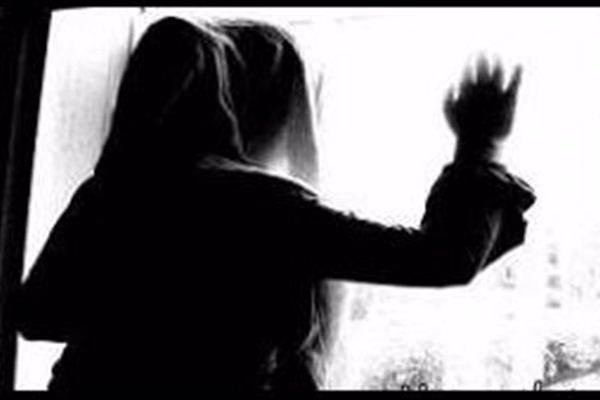 زن-آسیب-دیده