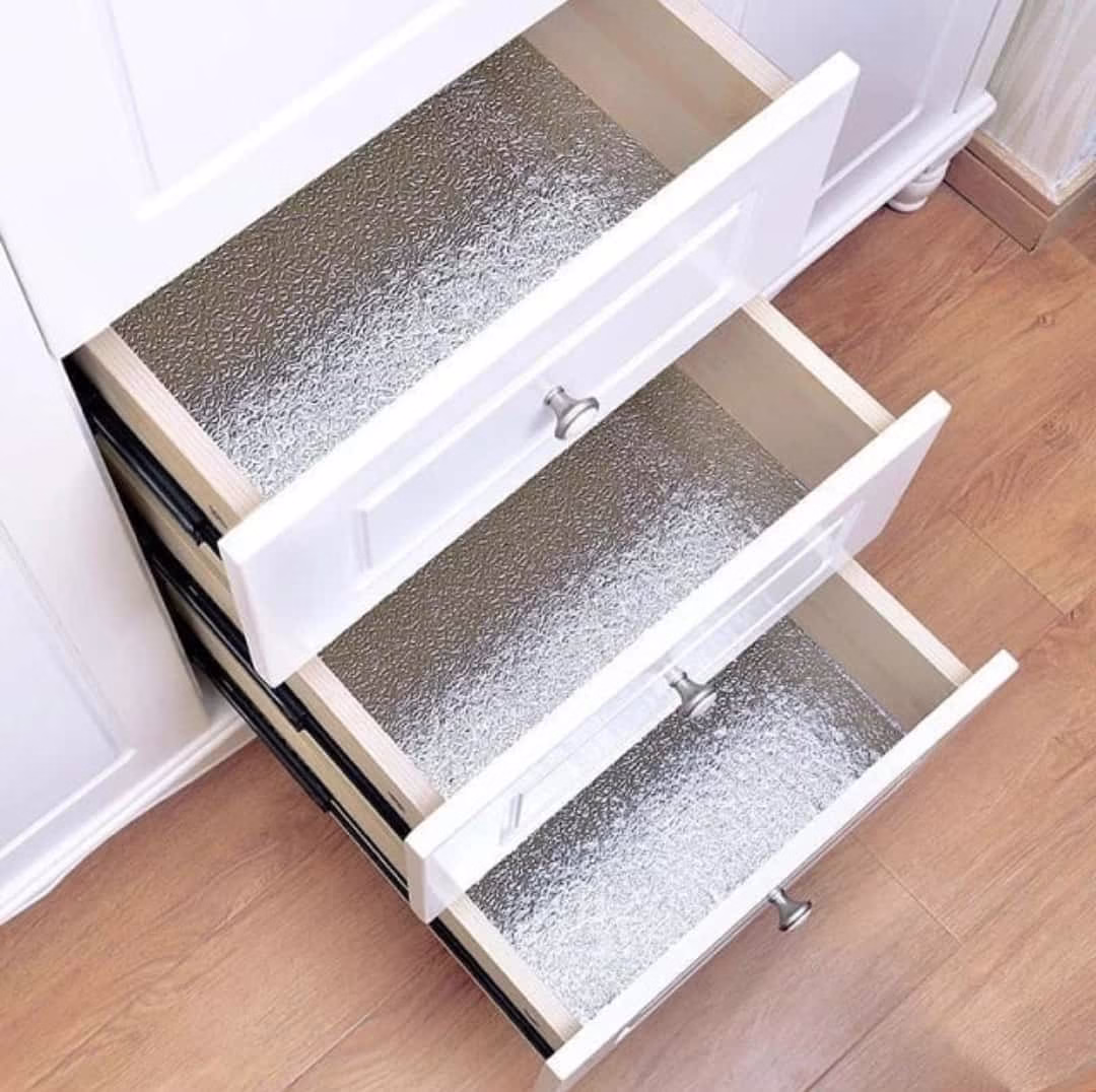 برچسب فویل کابینت نقره ای ۲ونیم متری04